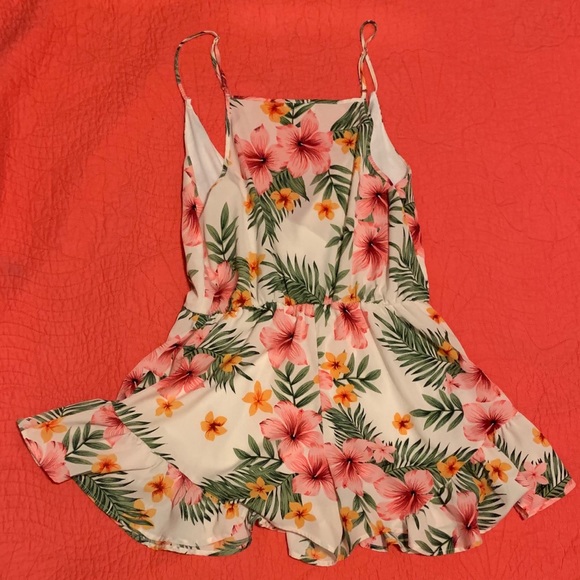 Floral Romper - Picture 2 of 2